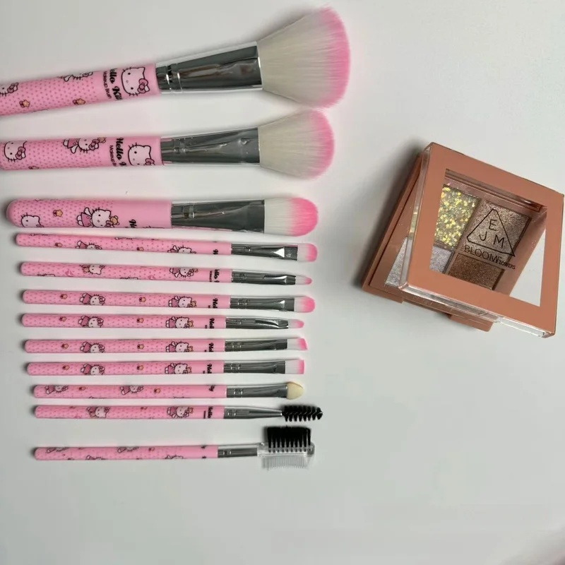 Hello Kitty 12 Parçalı Makyaj  - Beauty Makeup Artist incelemesi ve fiyatı