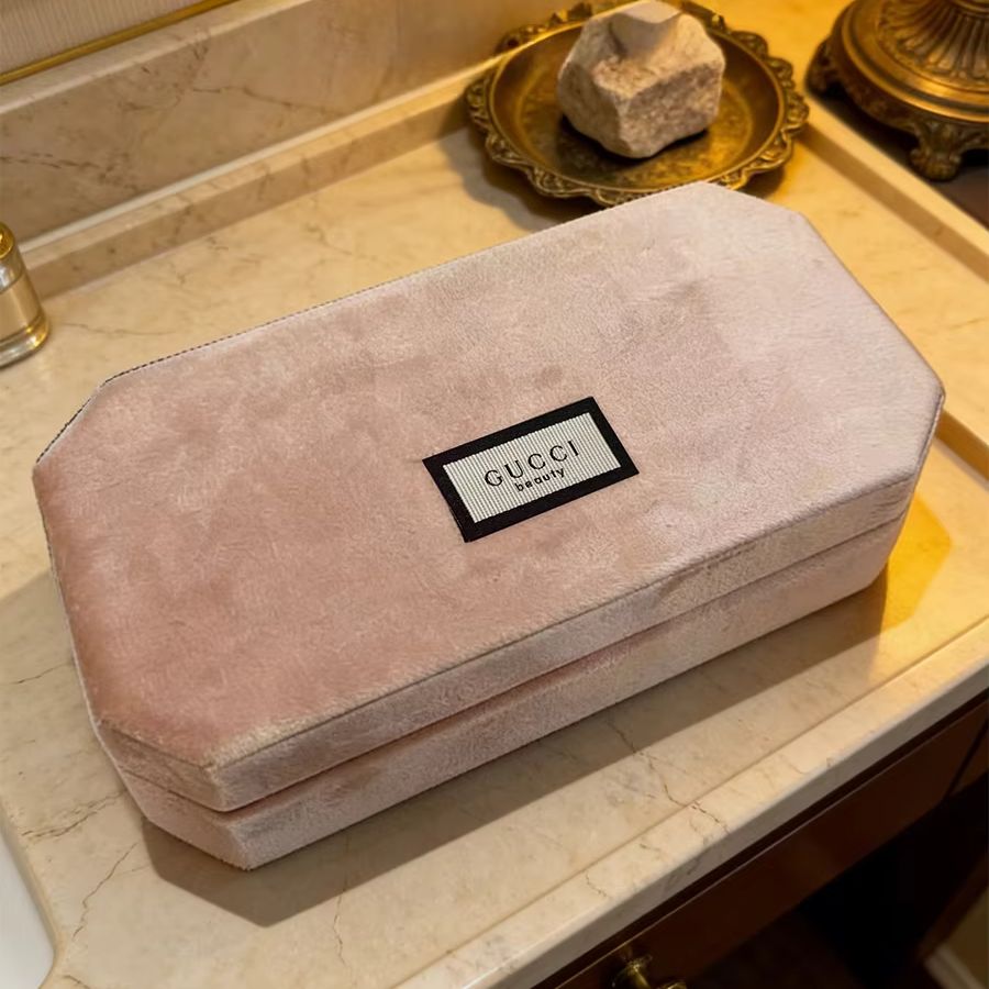 Gucci'nin açık pembe kadife se - Ysl Beauty Makeup incelemesi ve fiyatı